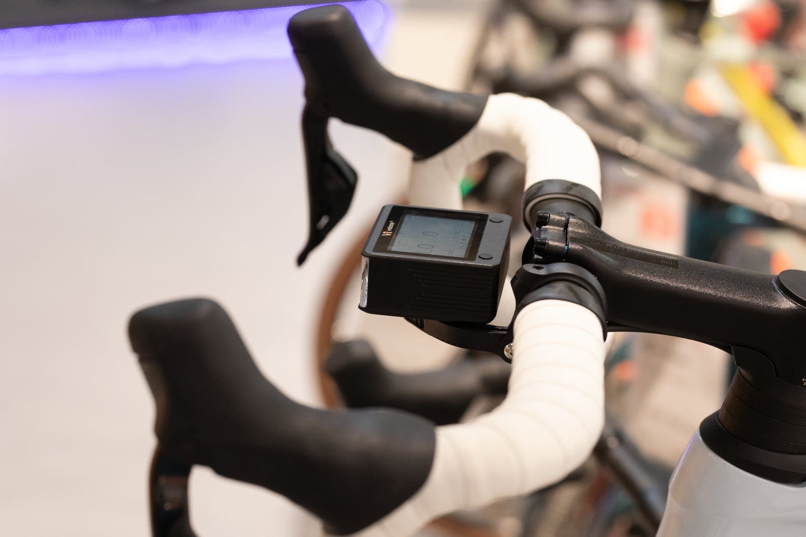 Velone V1 — product photo from the 23 June 2026 shoot (frame 9137)